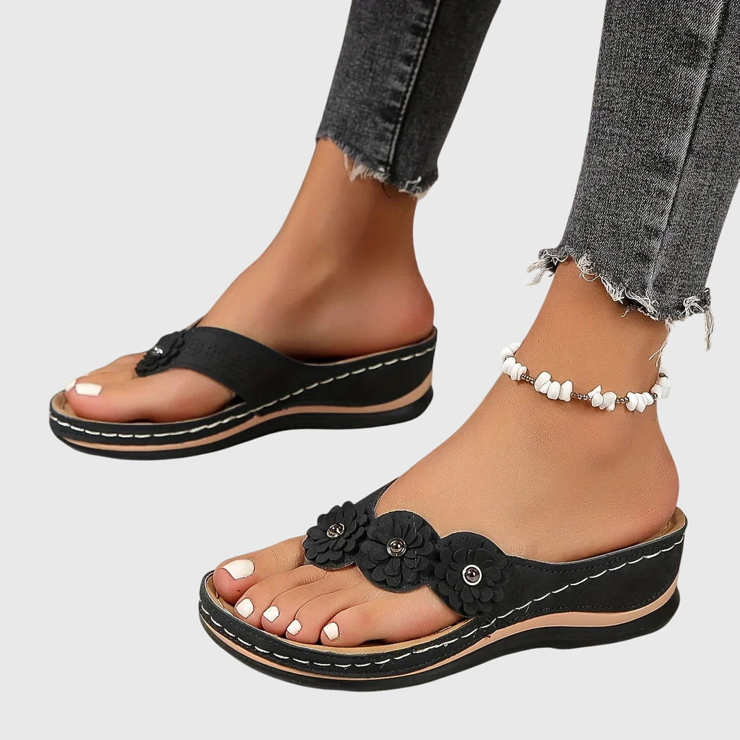 Delaney | Women's Orthopedic Thong Sandals – Ergonomic Arch Support Design