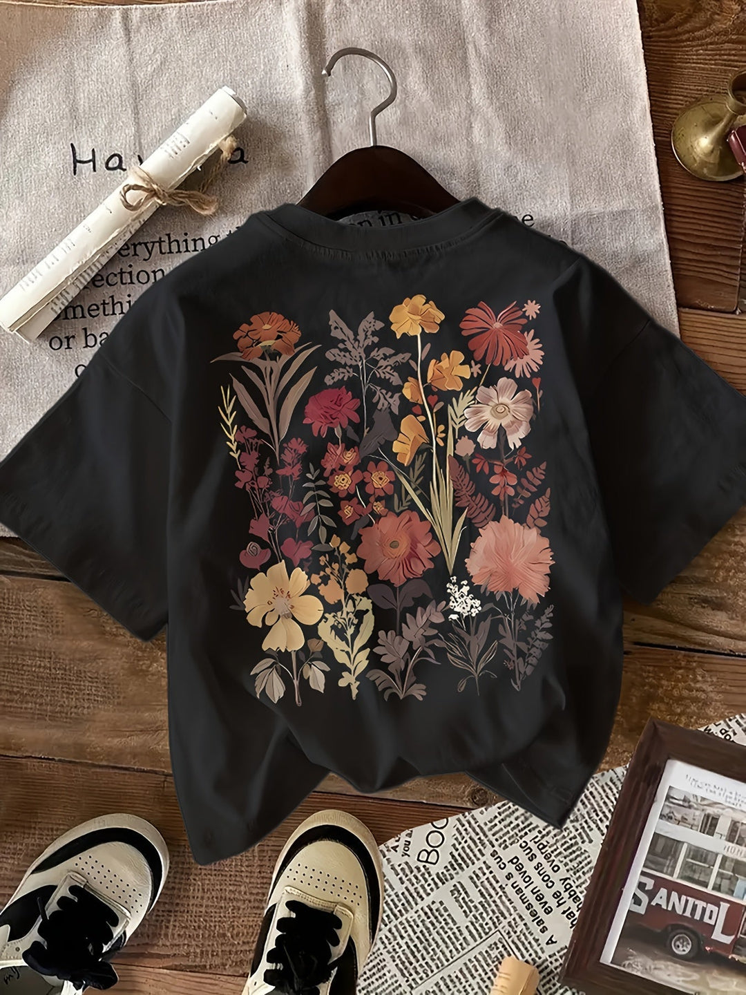 Wildbloom | Botanical Floral Graphic T-Shirt