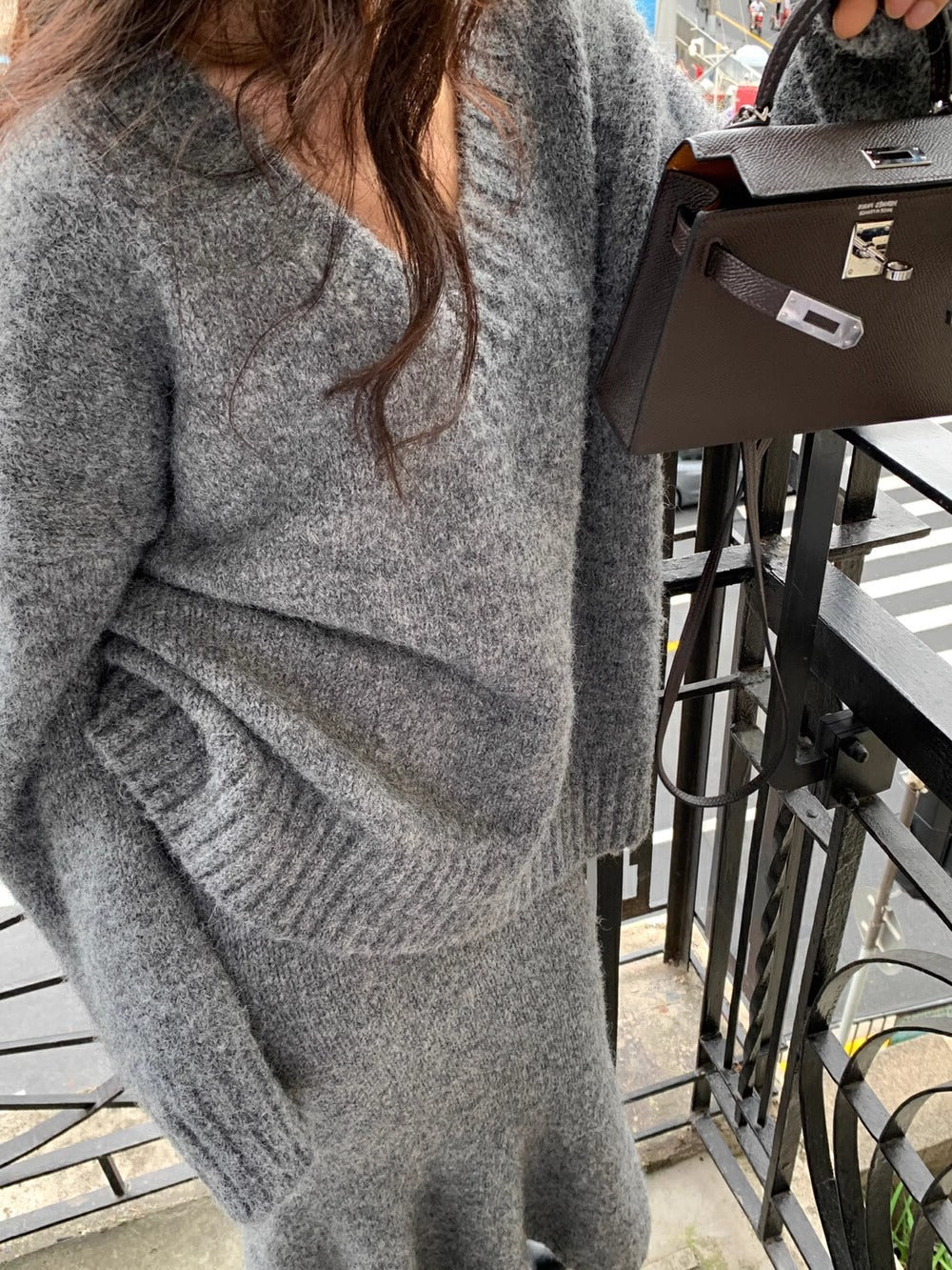 Zara | Women's Knitted Co-ord Set Mohair V-Neck Flare
